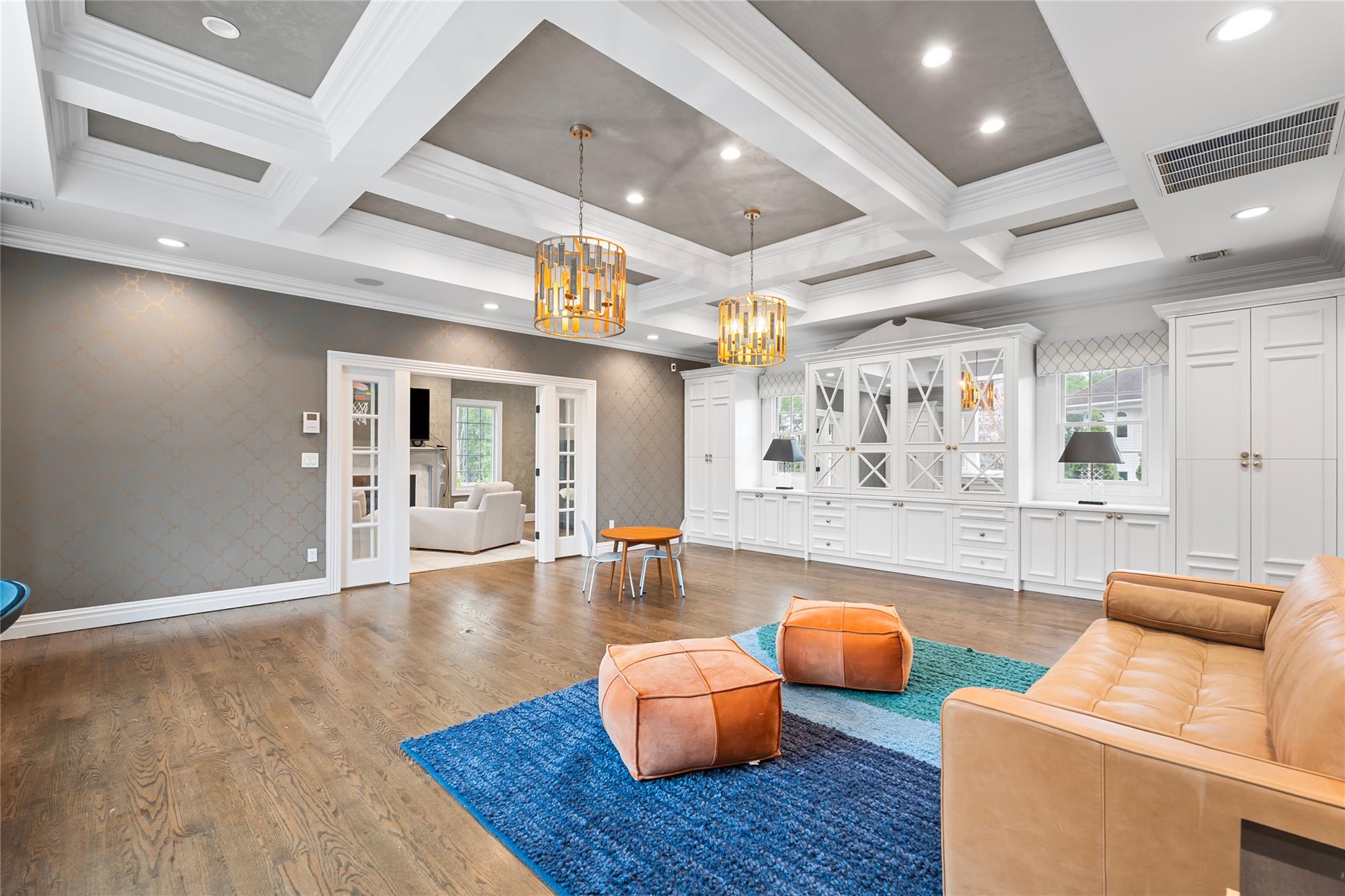 11 Crick Holly Lane