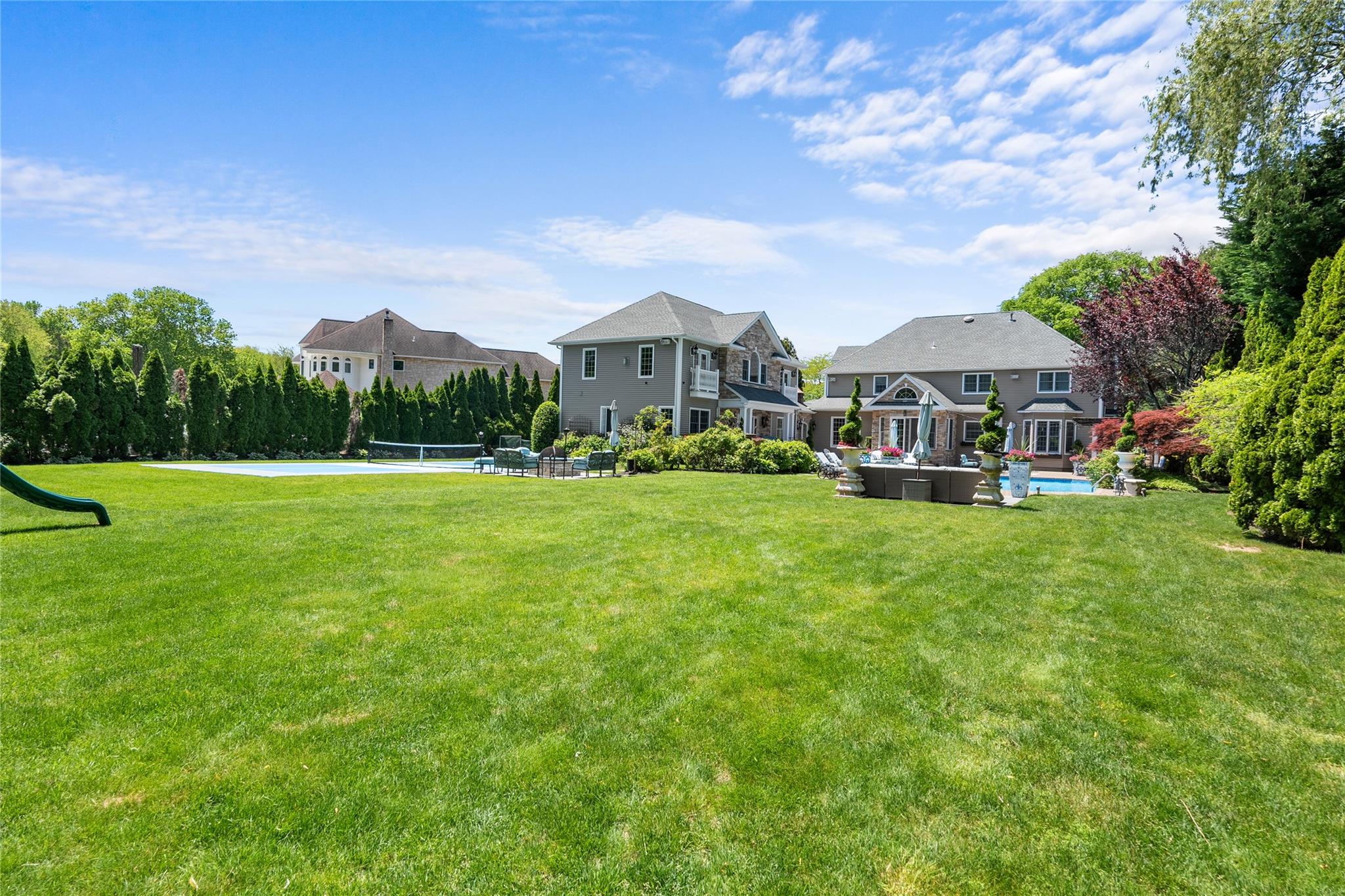 11 Crick Holly Lane