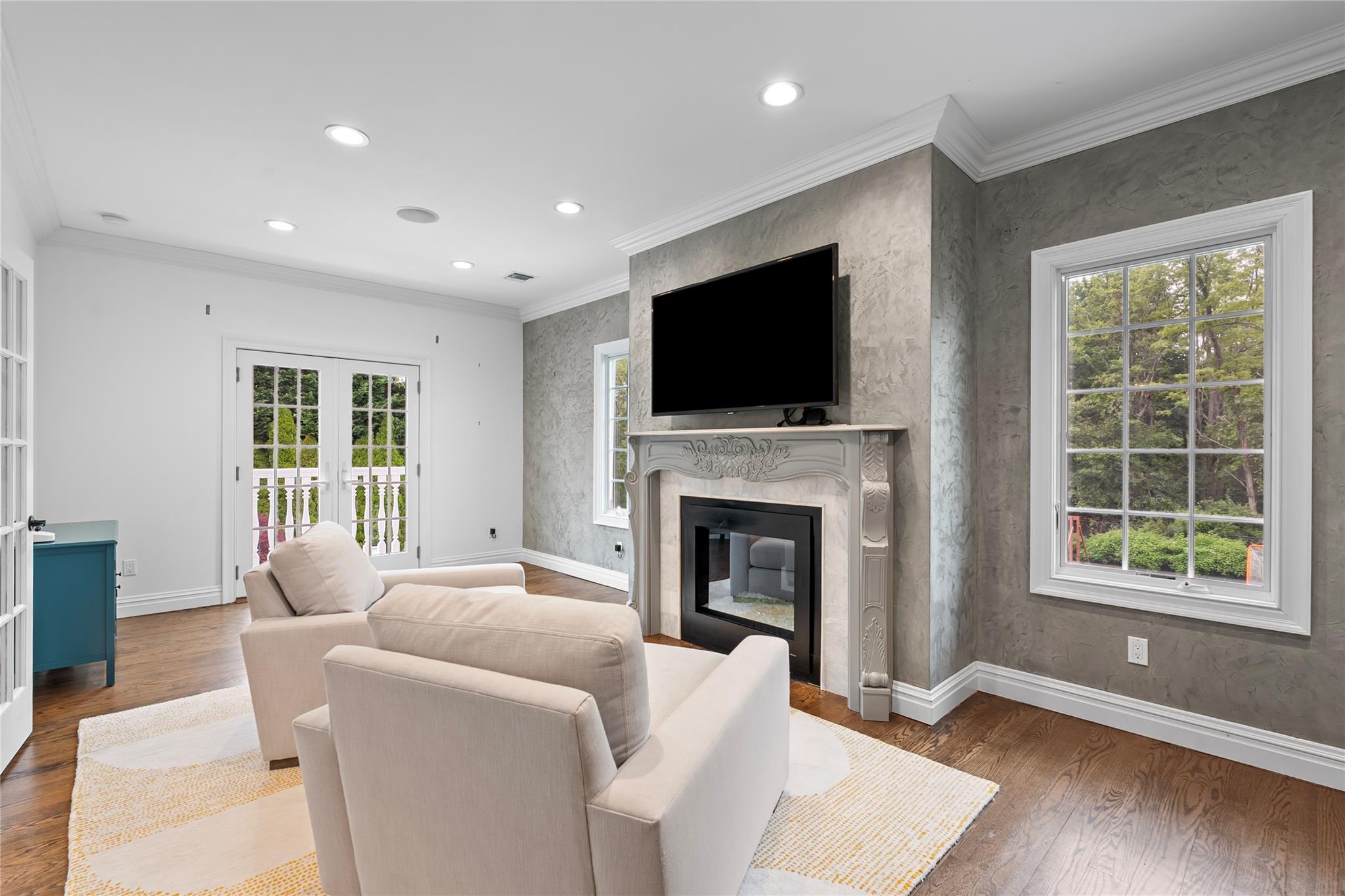 11 Crick Holly Lane