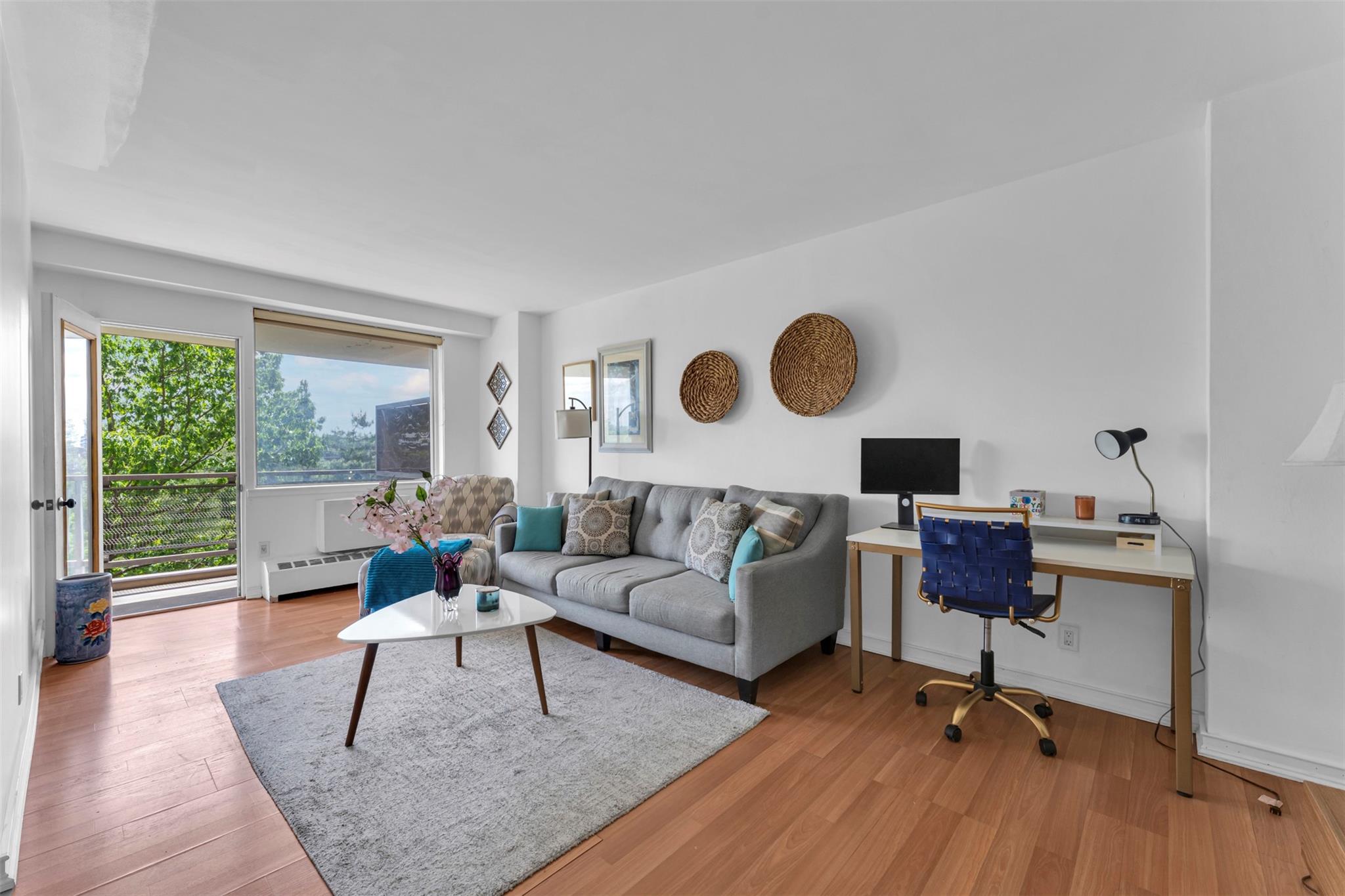 5700 Arlington Avenue Unit: 5D
