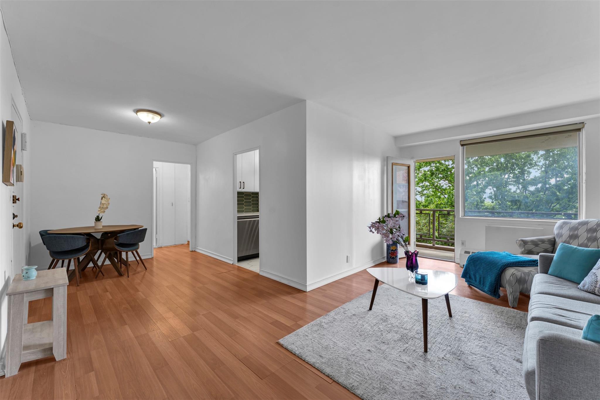 5700 Arlington Avenue Unit: 5D