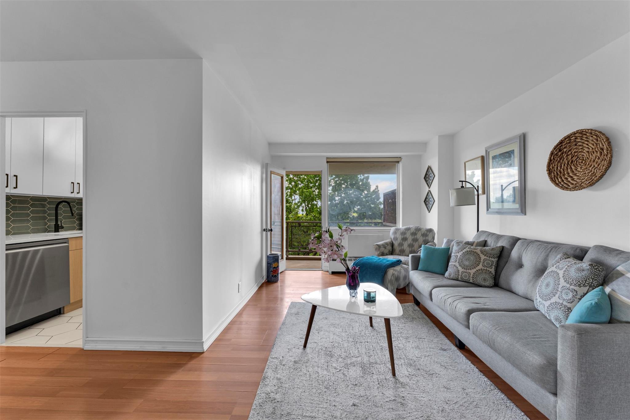 5700 Arlington Avenue Unit: 5D