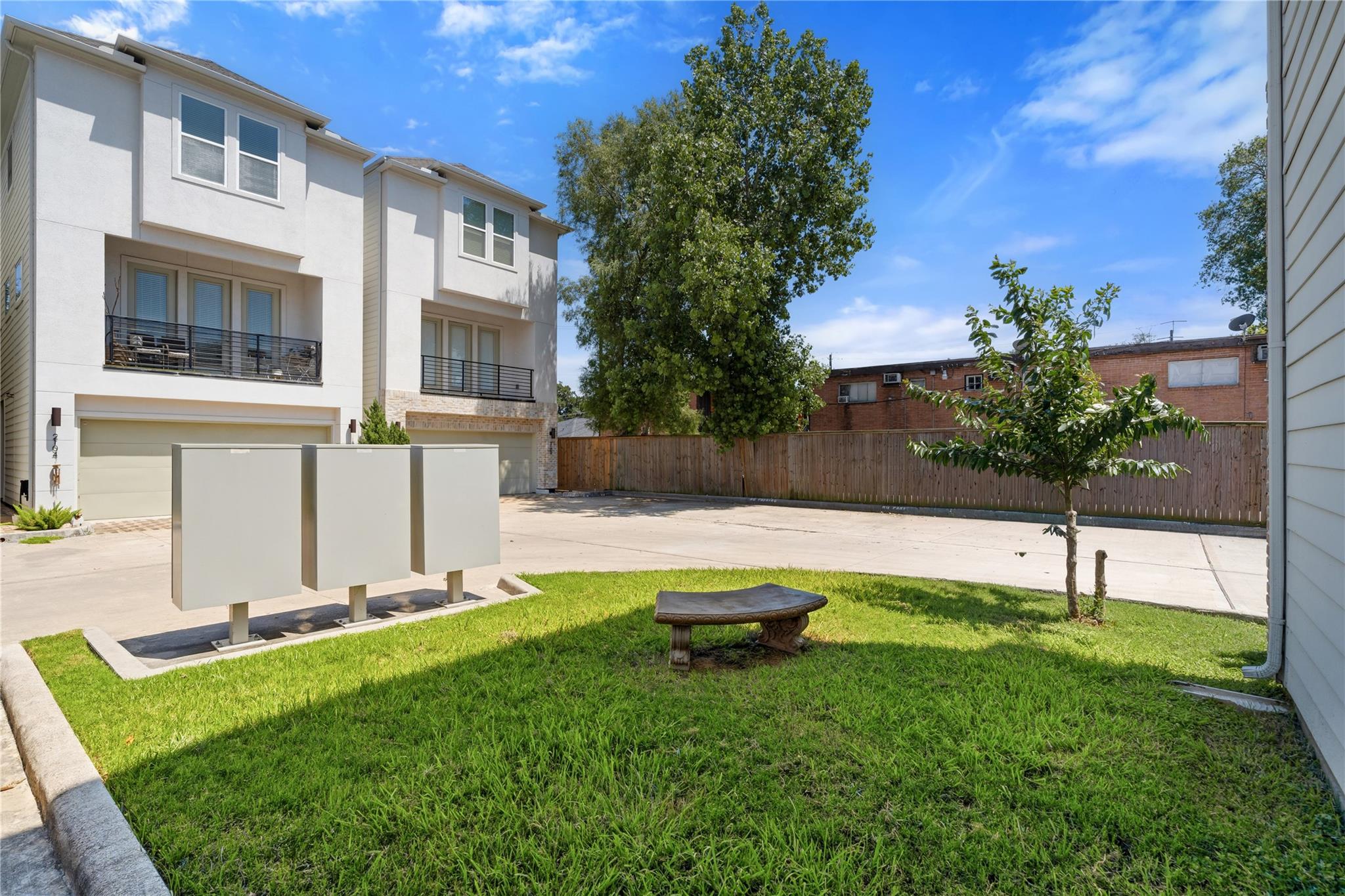 2102 Bello Amanecer Lane