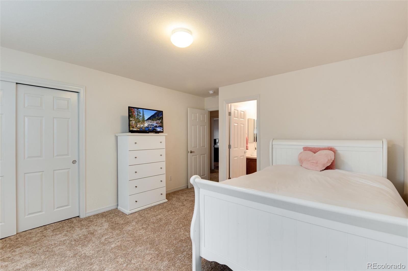 2959 W 110th Place