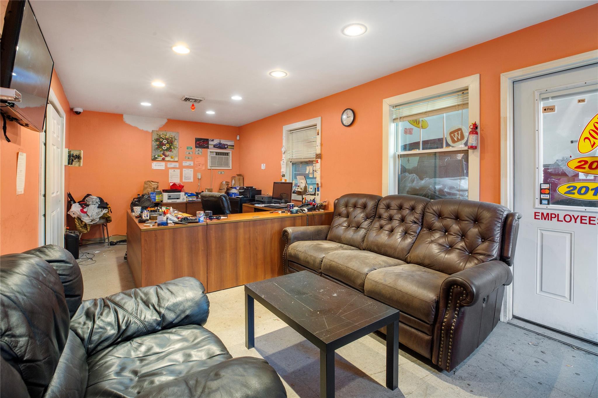 15 N White Street