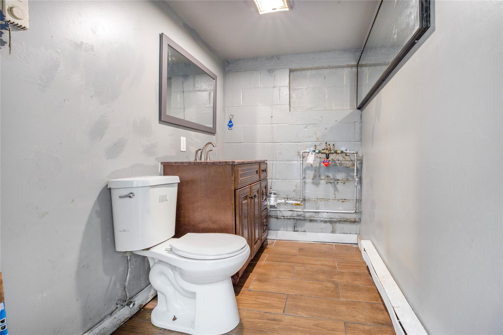 15 N White Street