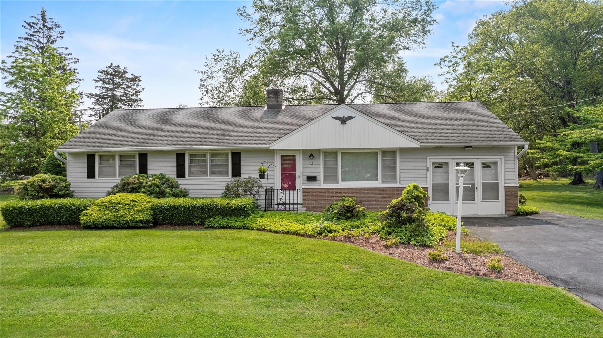 12 Eisenhower Drive