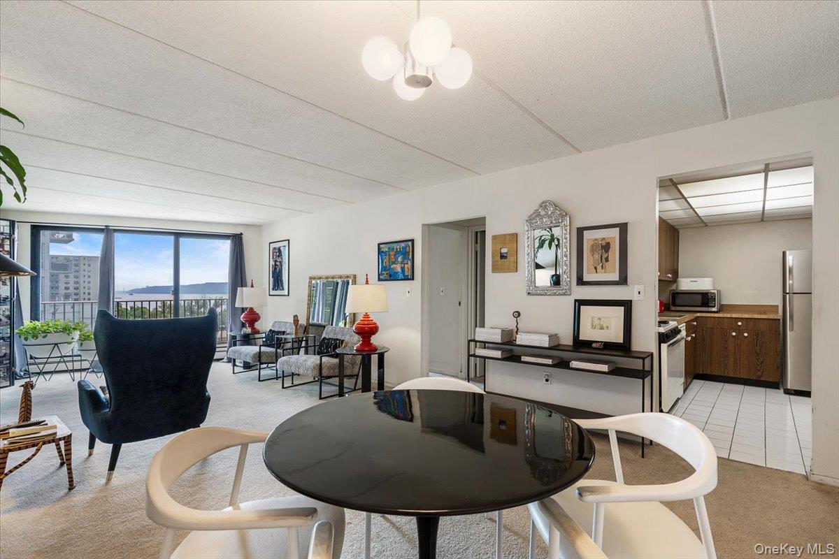 1155 Warburton Avenue Unit: 4J