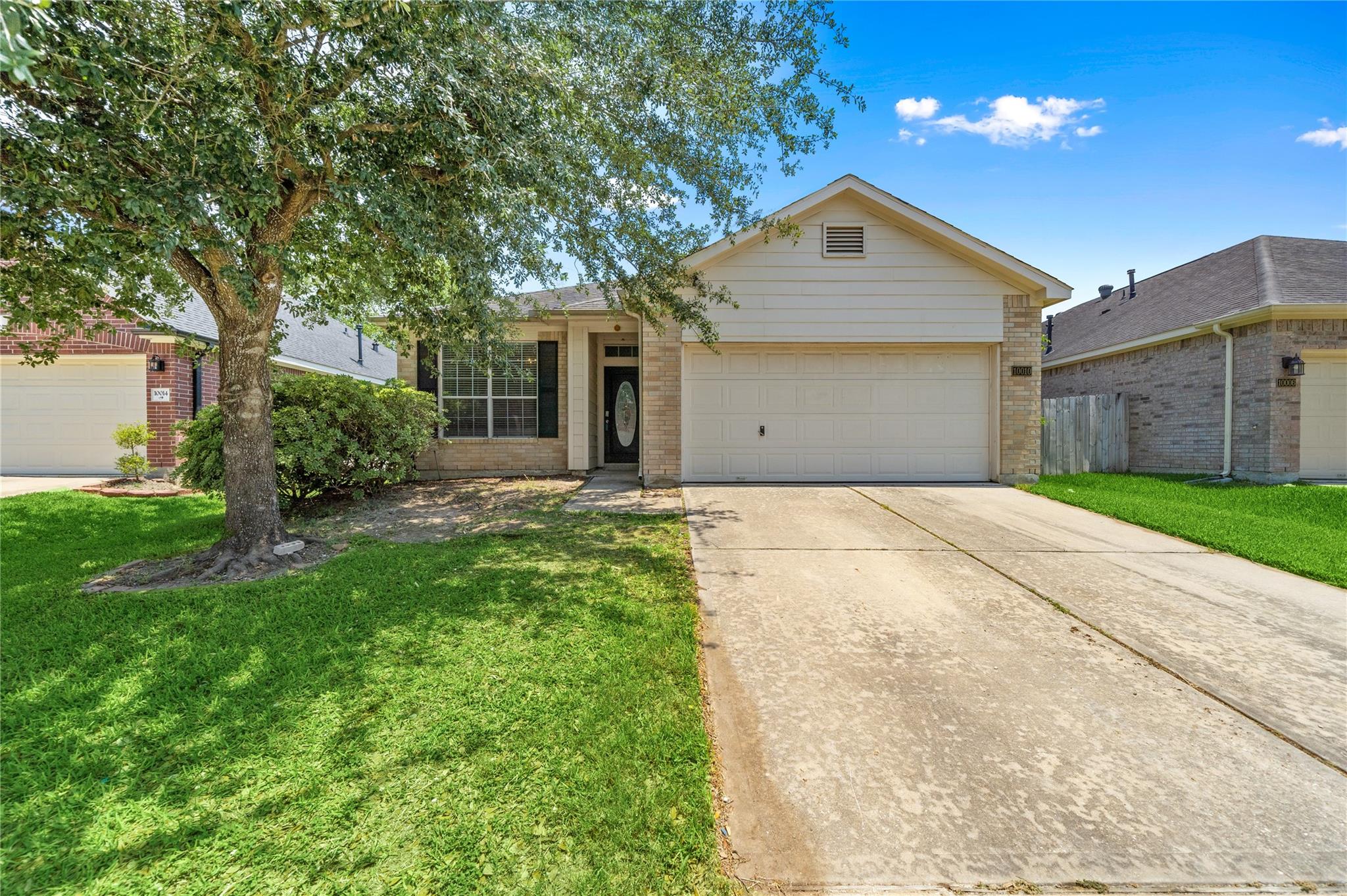10010 Deer Track Court