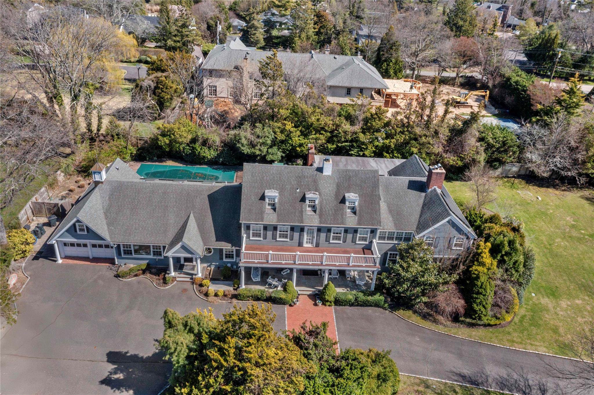 233 Narragansett Avenue