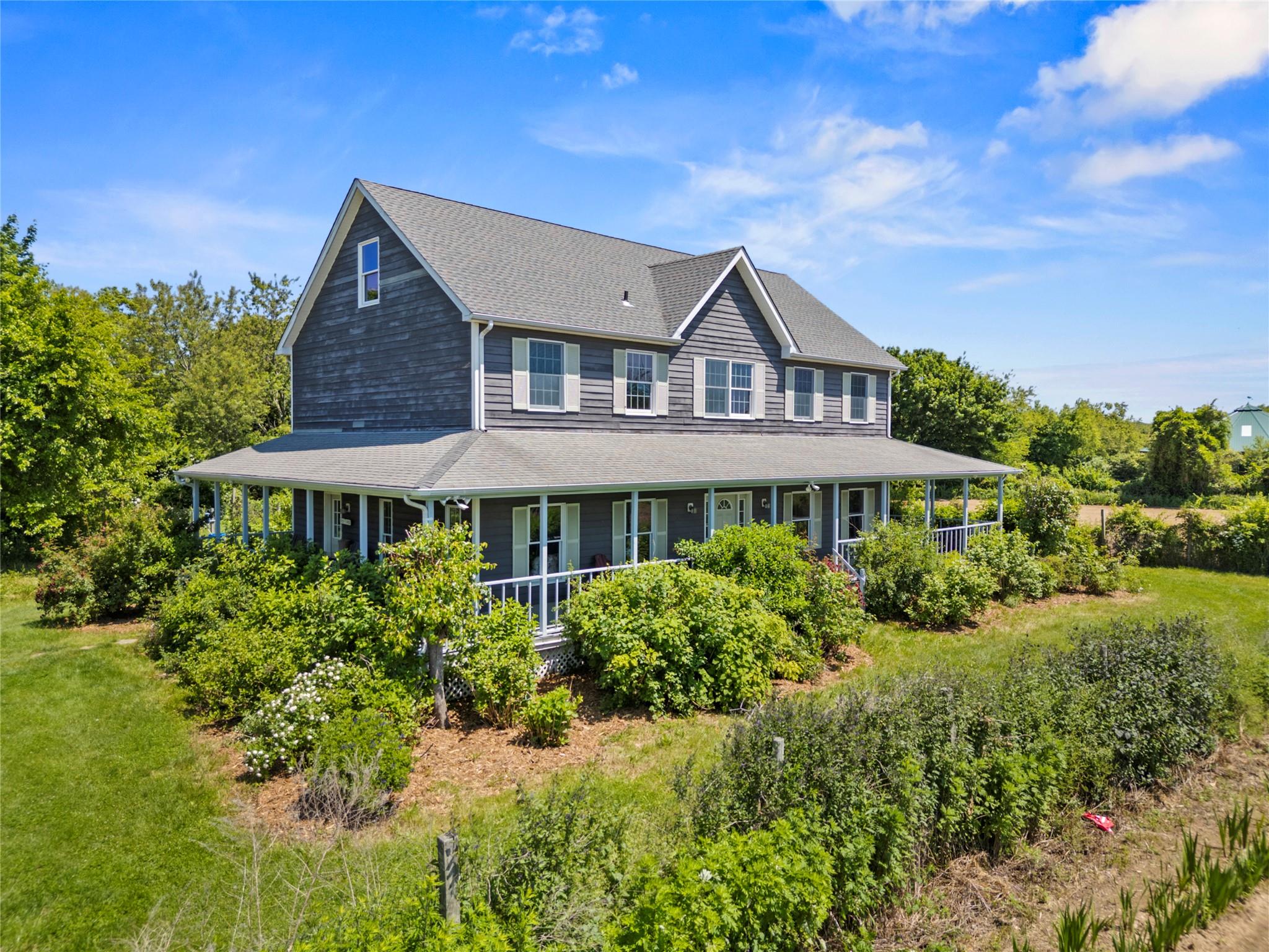 2706 Sound Avenue