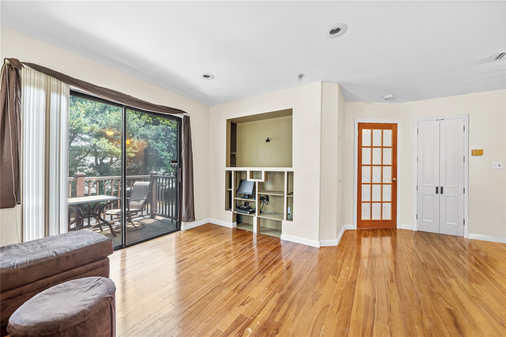 615 Broadway Unit: 46