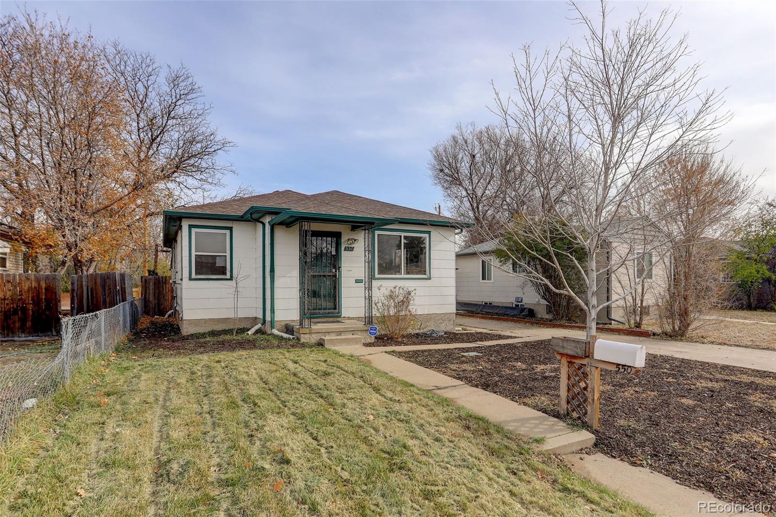 550 Winona Court