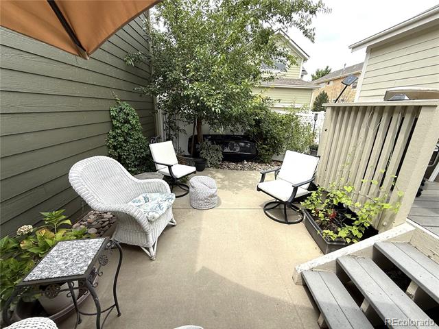 11387 S Blackthorn Court