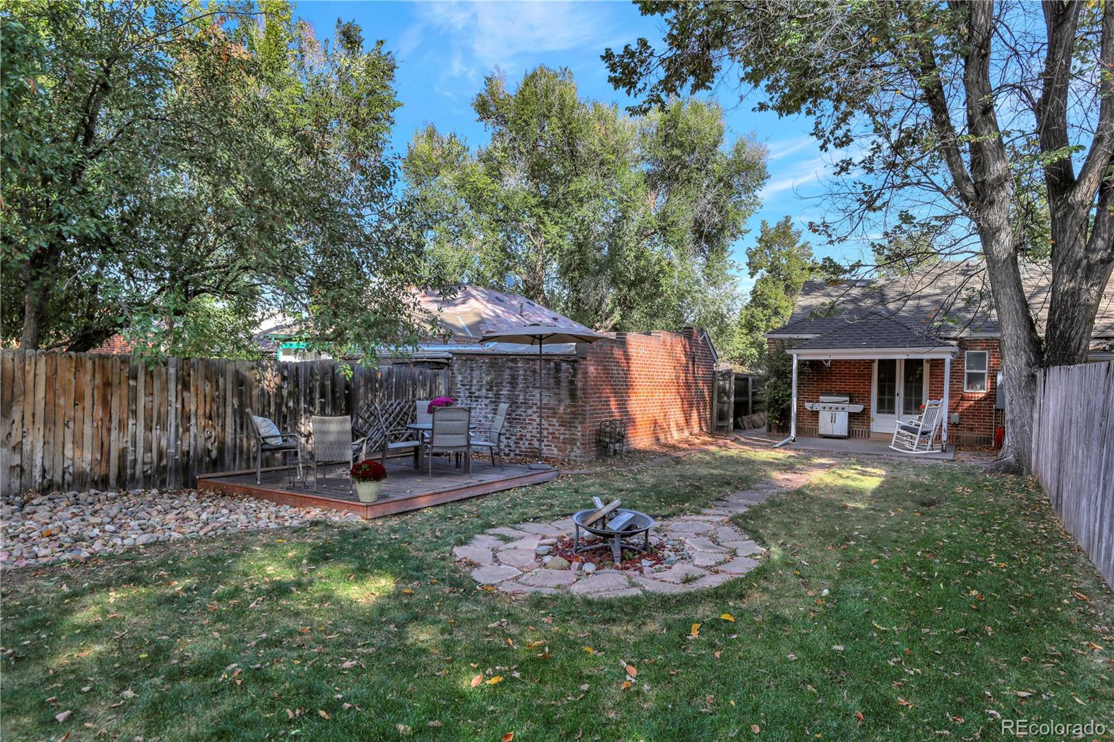 1269 Krameria Street