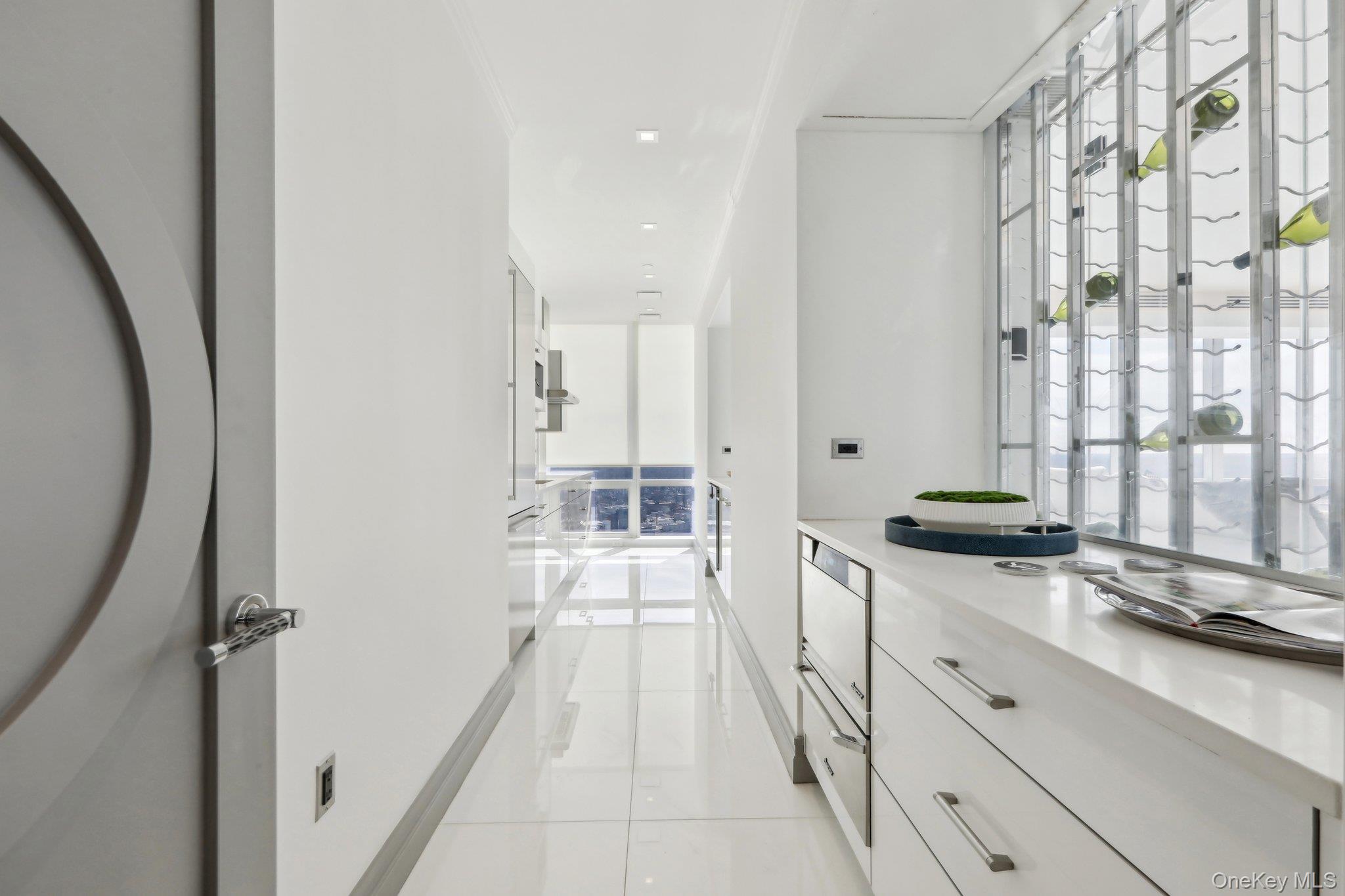 5 Renaissance Square Unit: PH41G
