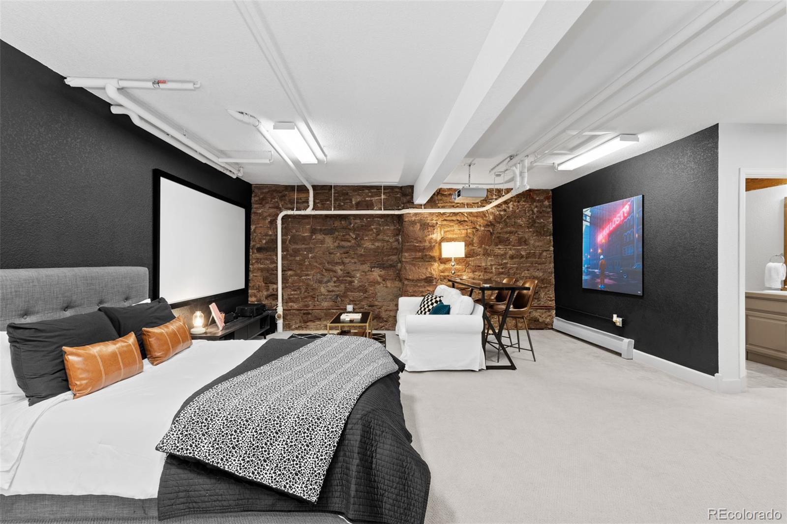 2560 Blake Unit: 101