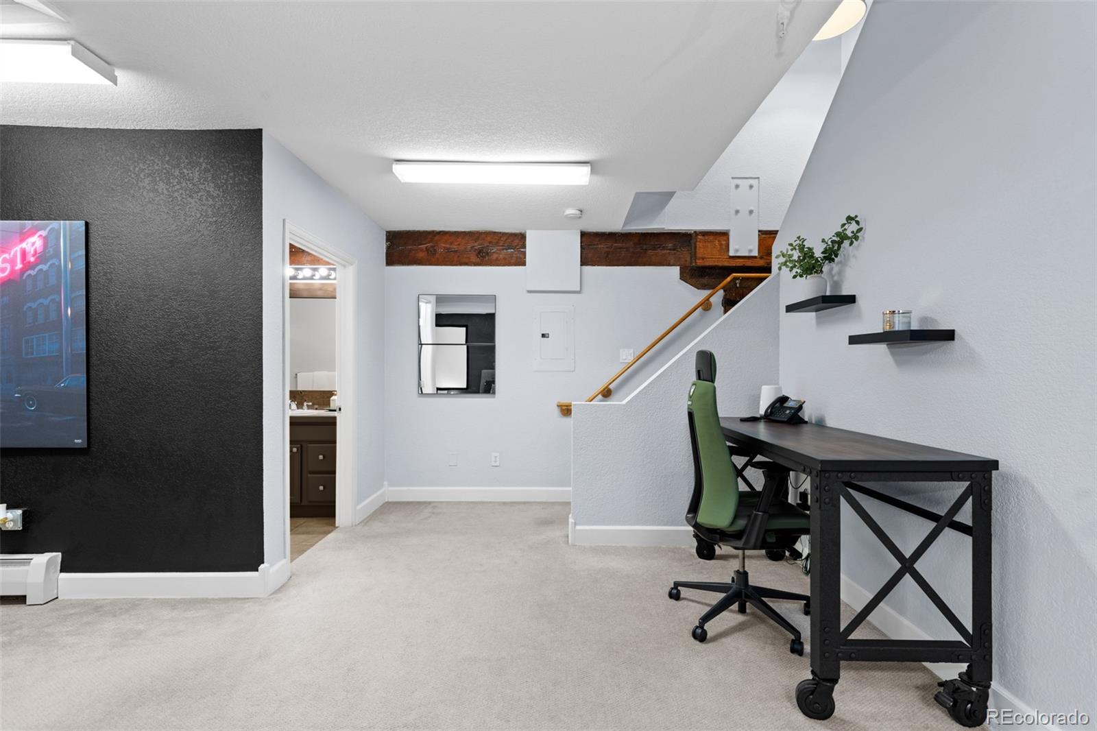 2560 Blake Unit: 101