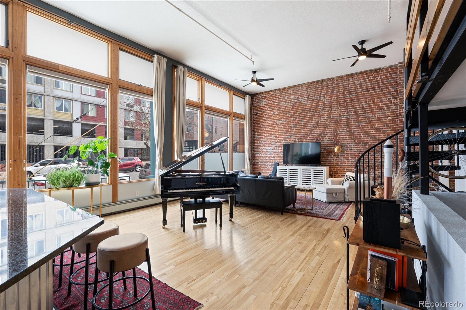 2560 Blake Unit: 101