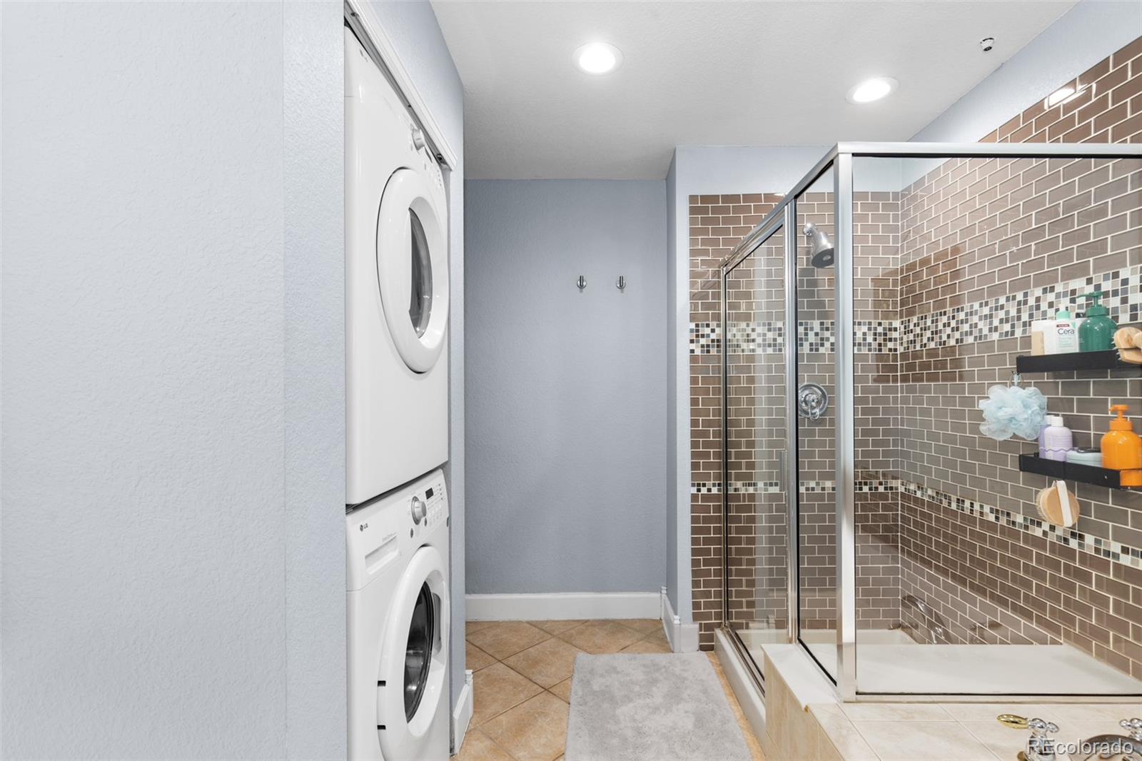 2560 Blake Unit: 101
