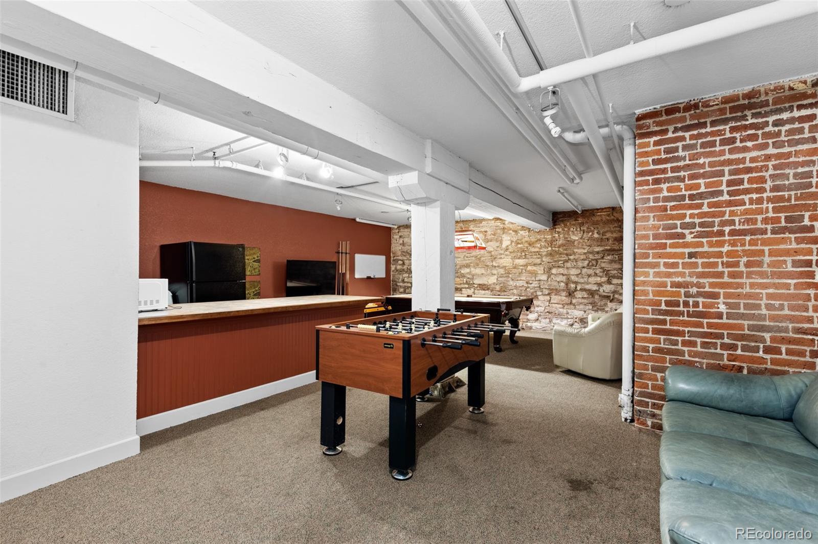2560 Blake Unit: 101