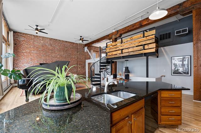 2560 Blake Unit: 101