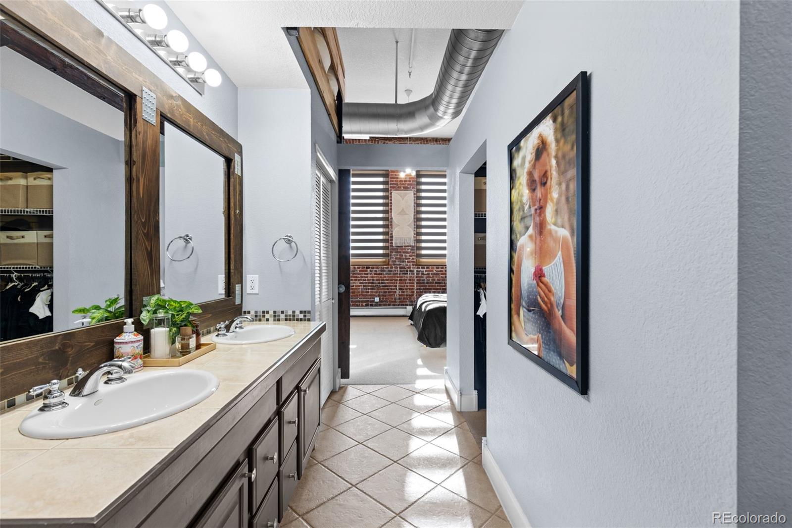 2560 Blake Unit: 101