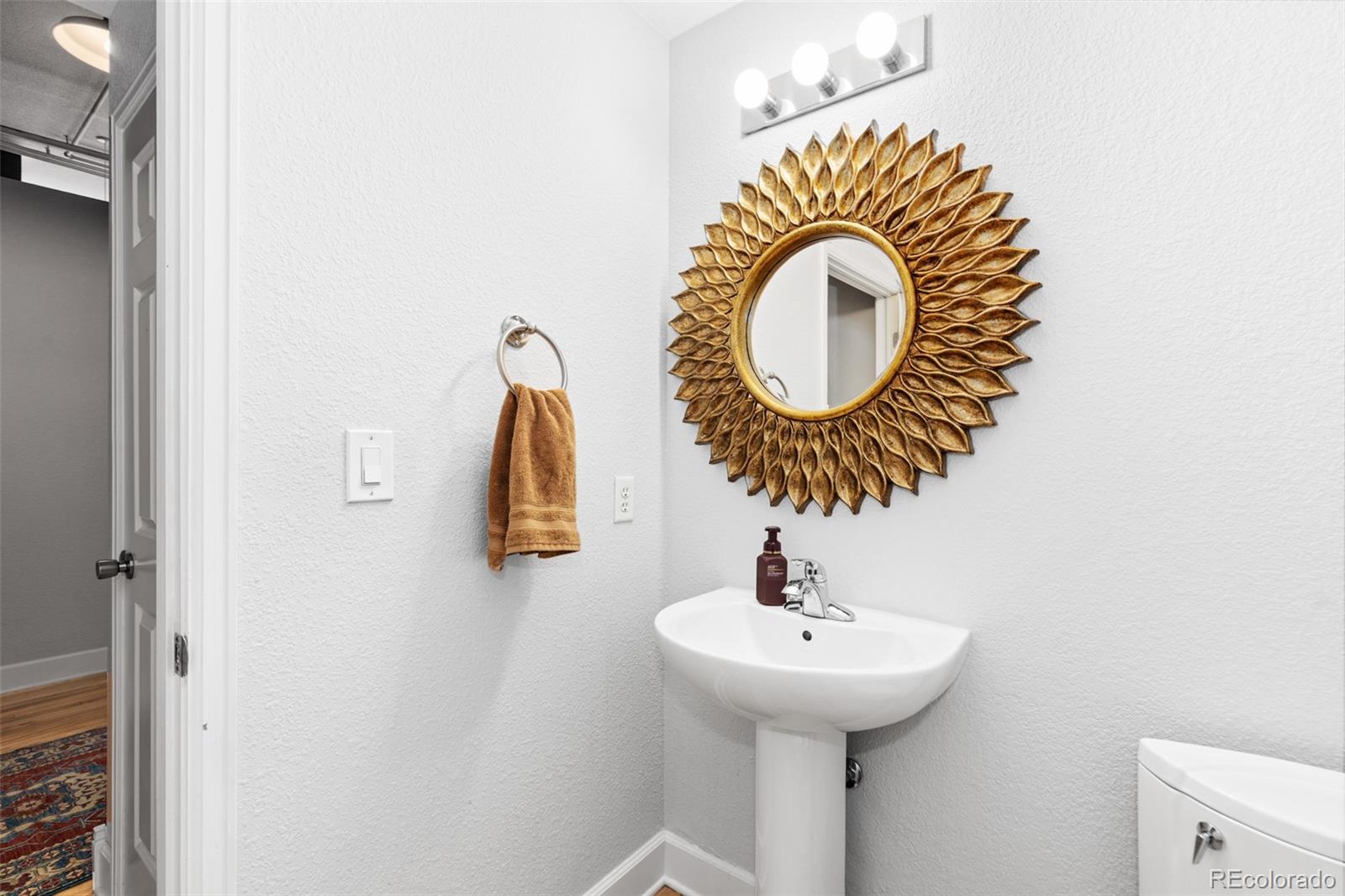 2560 Blake Unit: 101