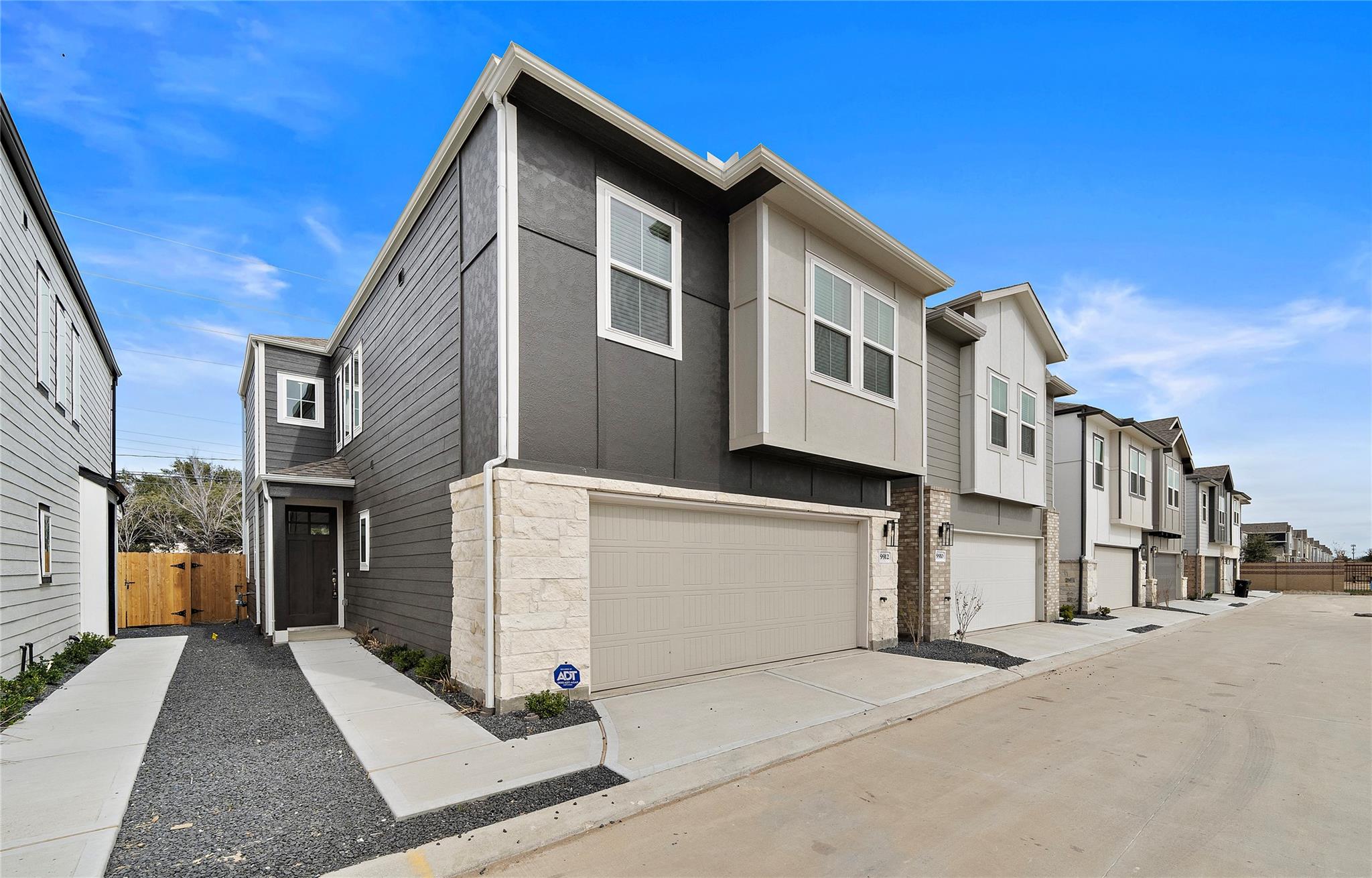9912 Storehouse Drive