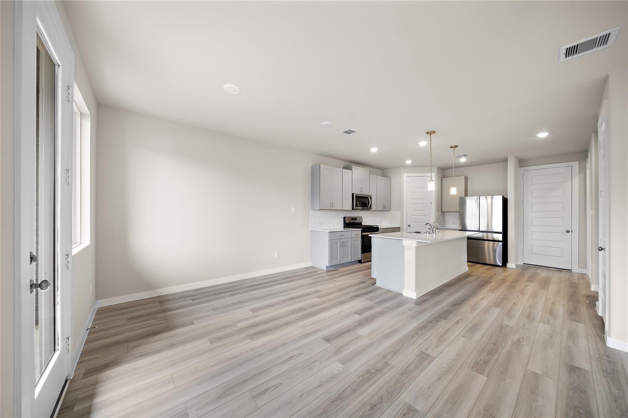 9912 Storehouse Drive