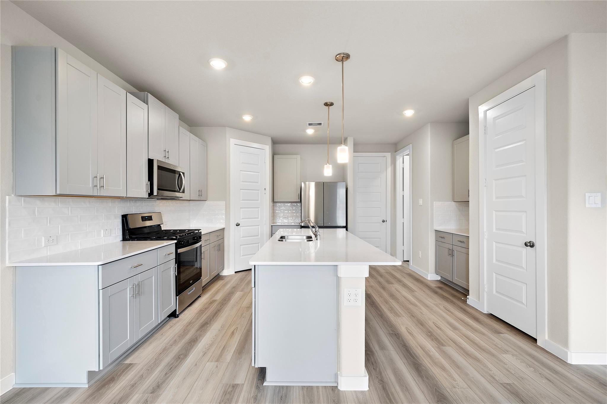 9912 Storehouse Drive