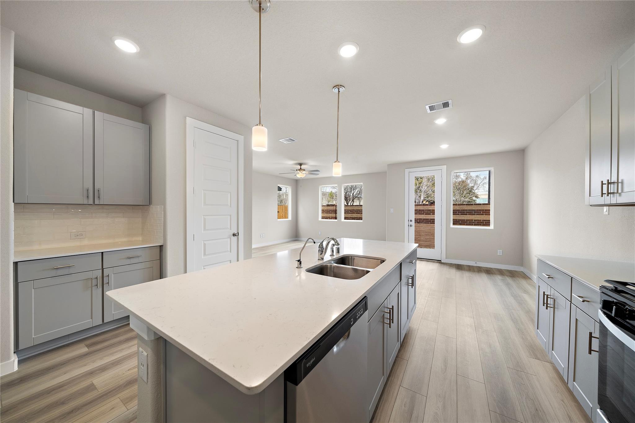 9912 Storehouse Drive