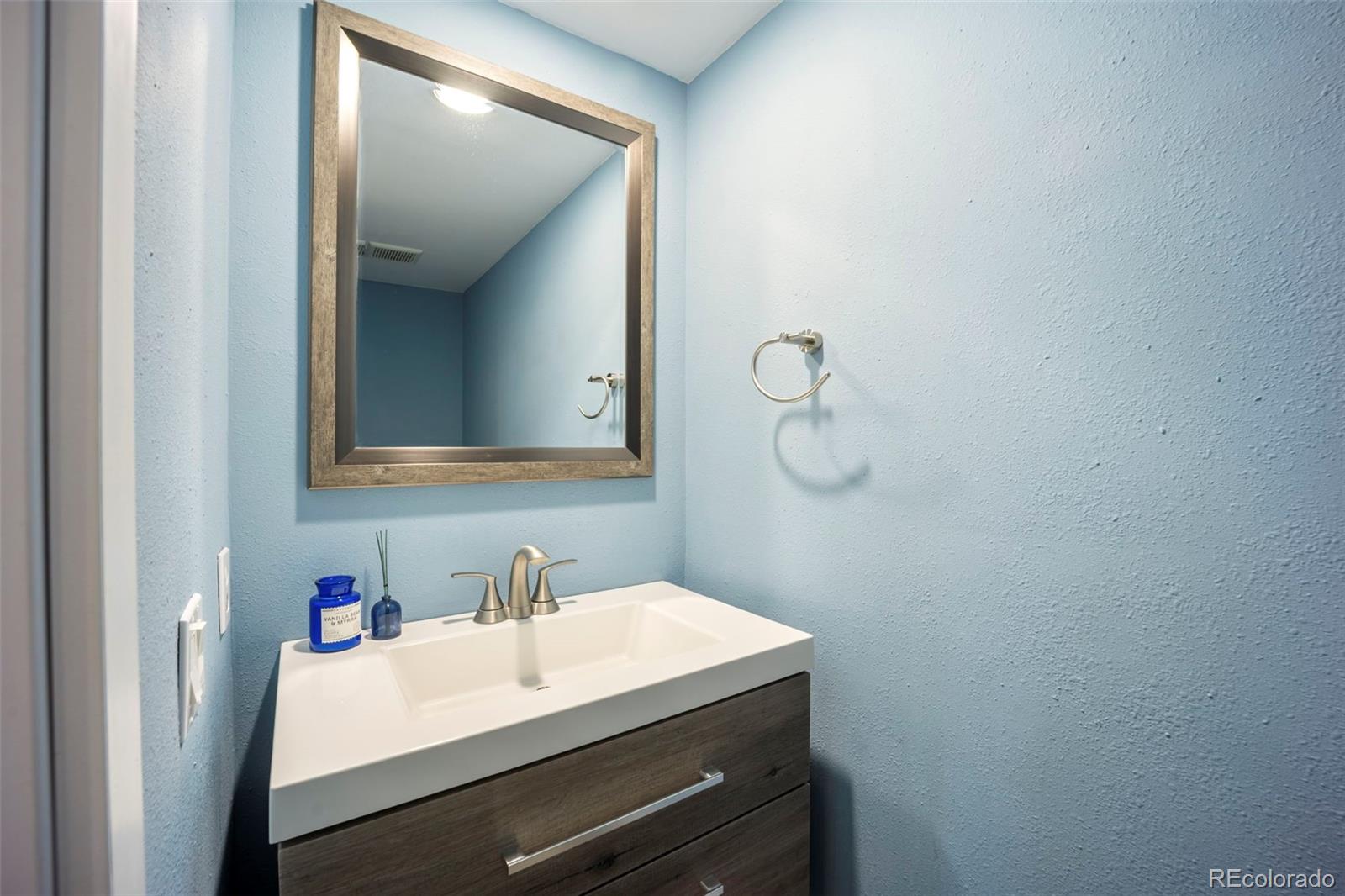 7707 S Curtice Way Unit: D