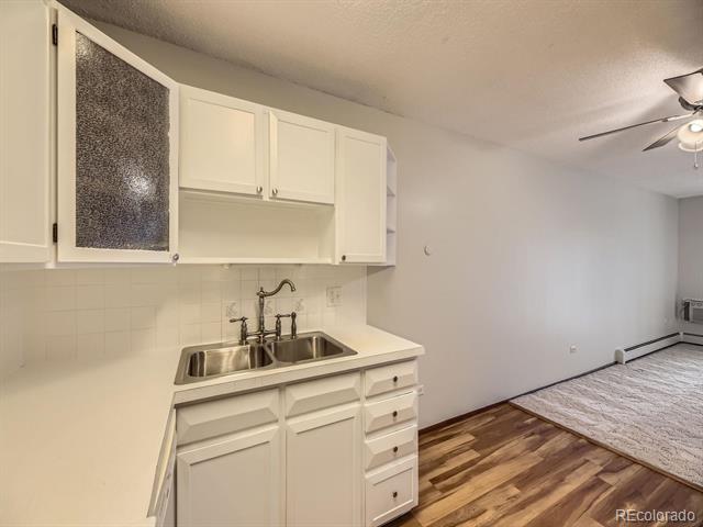 300 S Clinton Street Unit: 11B
