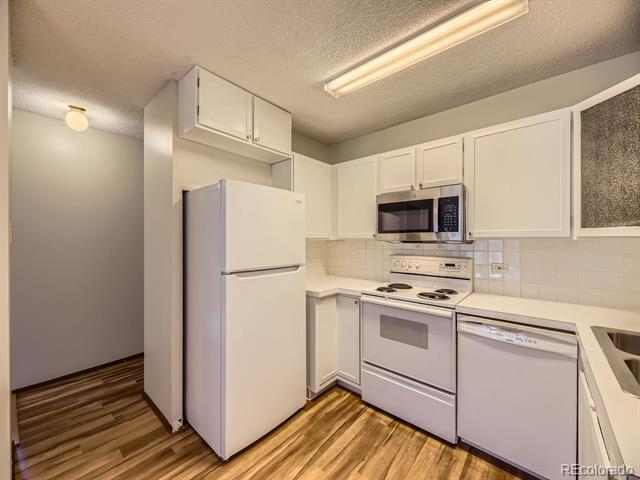 300 S Clinton Street Unit: 11B