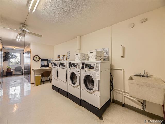 300 S Clinton Street Unit: 11B