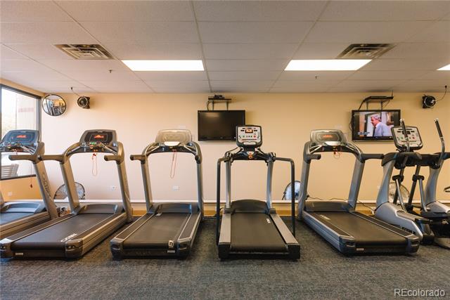 300 S Clinton Street Unit: 11B