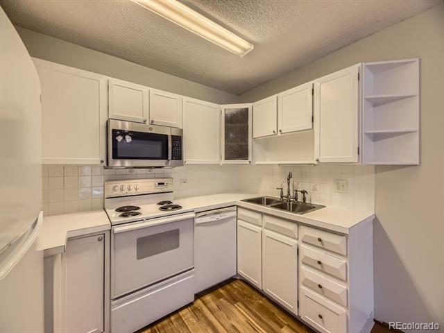 300 S Clinton Street Unit: 11B
