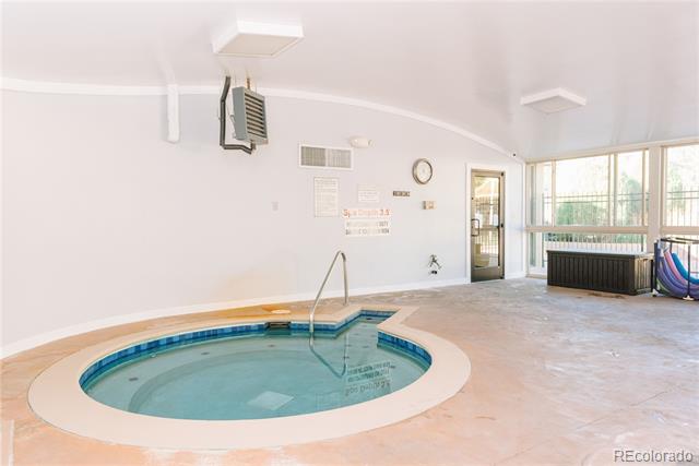 300 S Clinton Street Unit: 11B