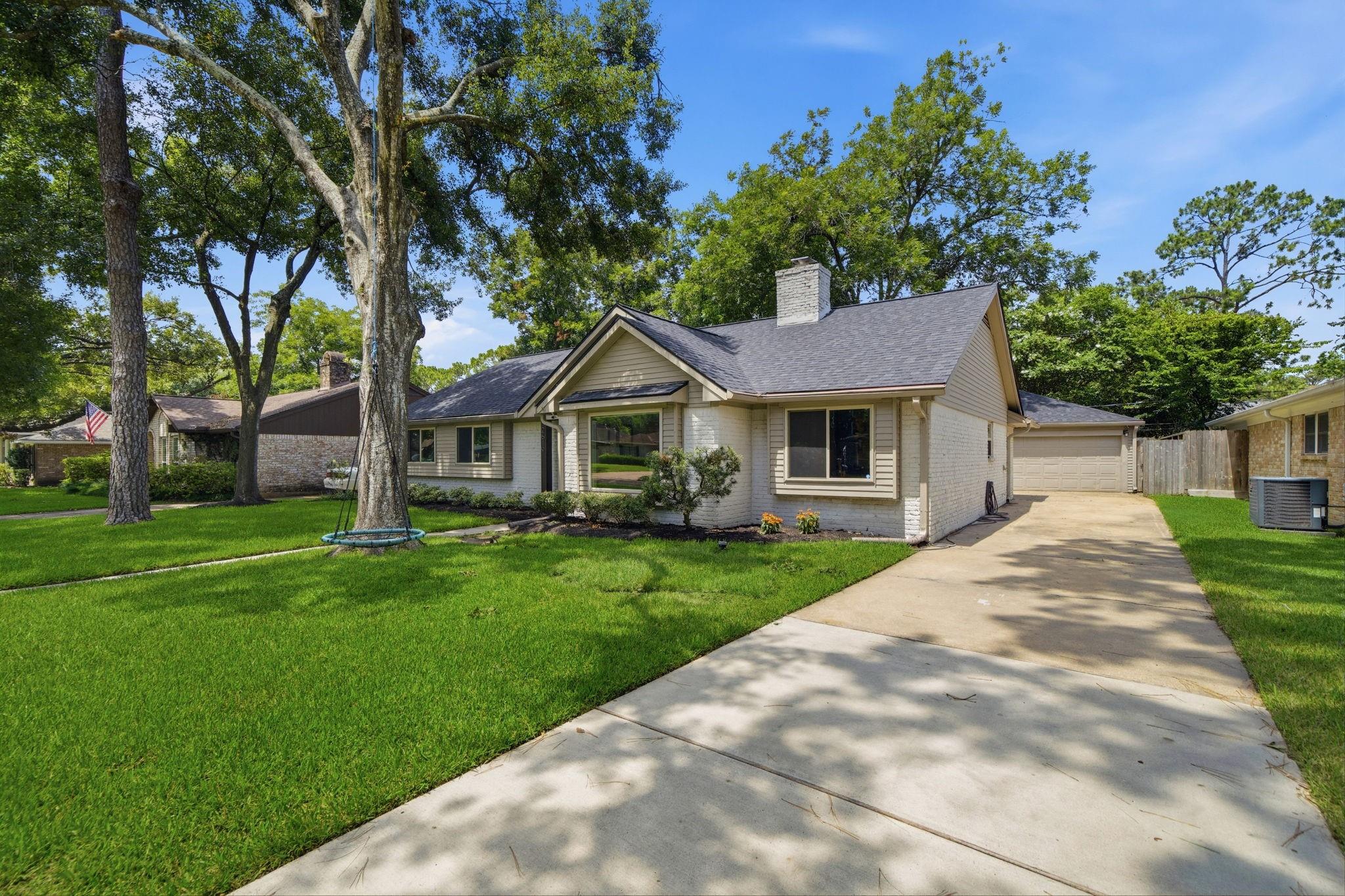 2619 Parana Drive