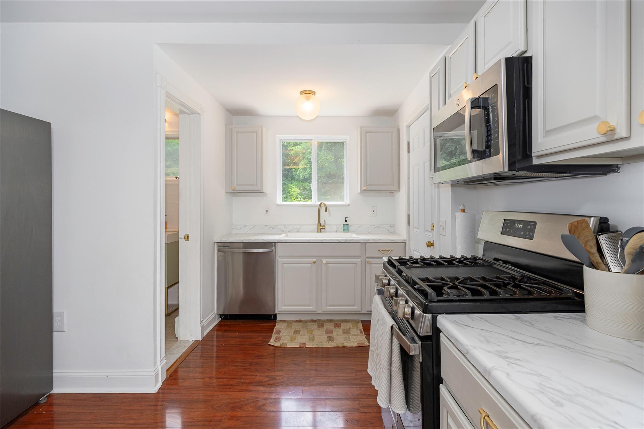 22 Tompkins Avenue