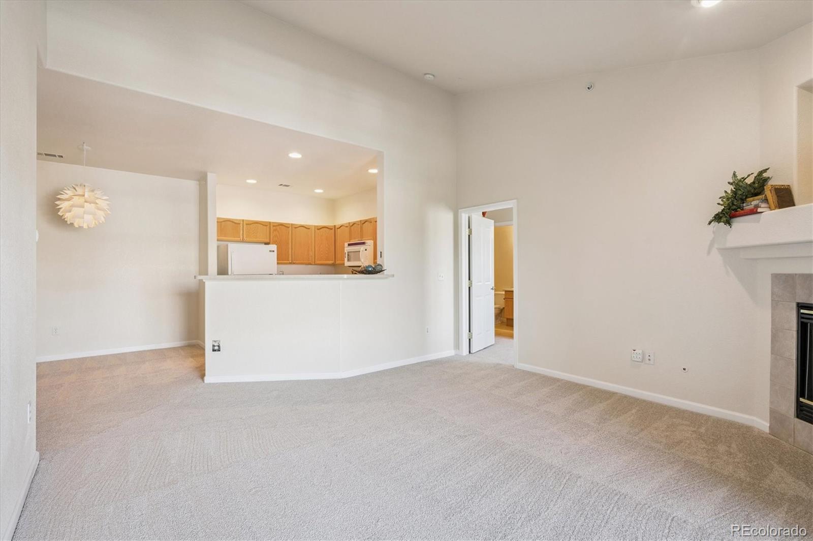 8369 S Independence Circle Unit: 305