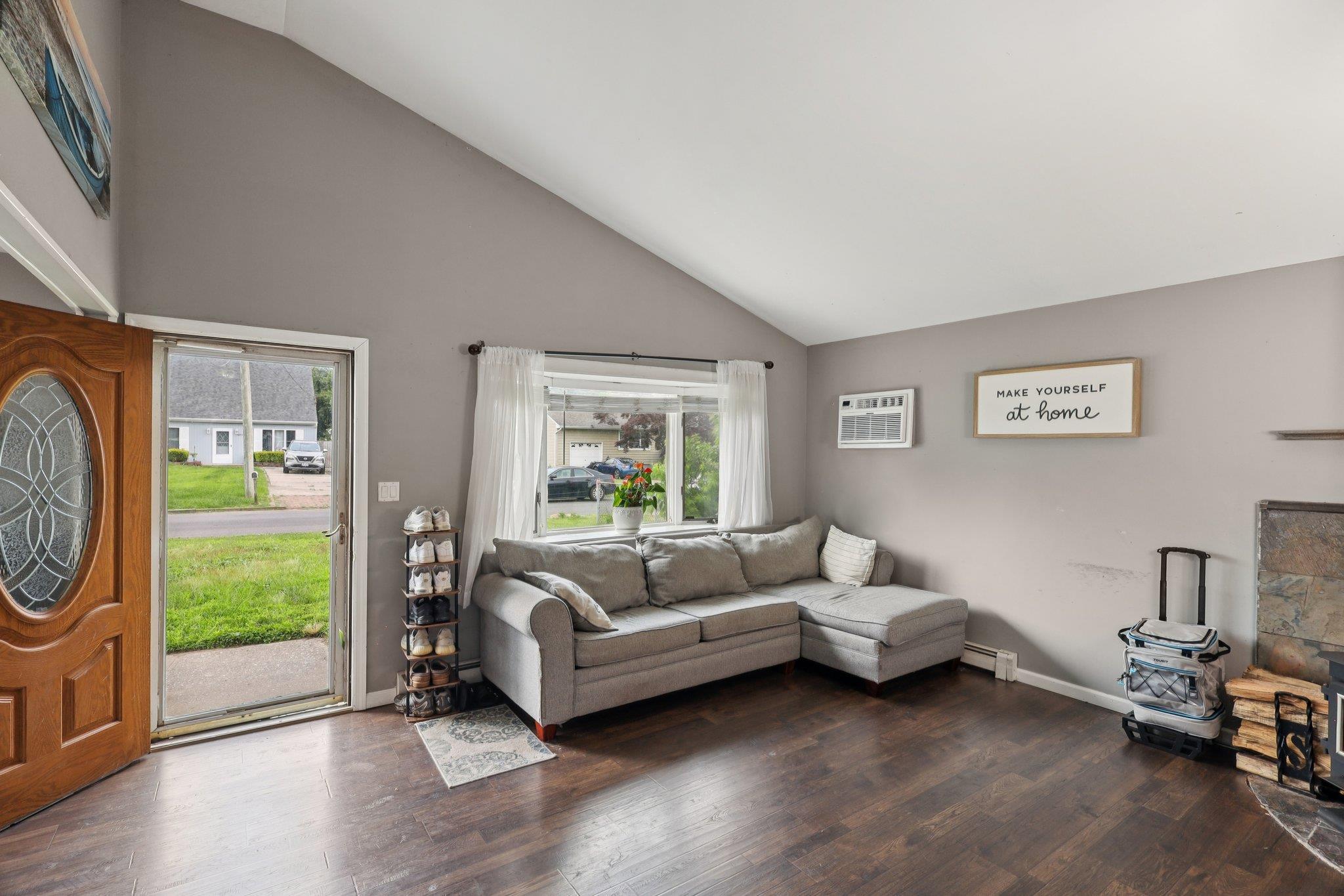 17 Lombardy Drive