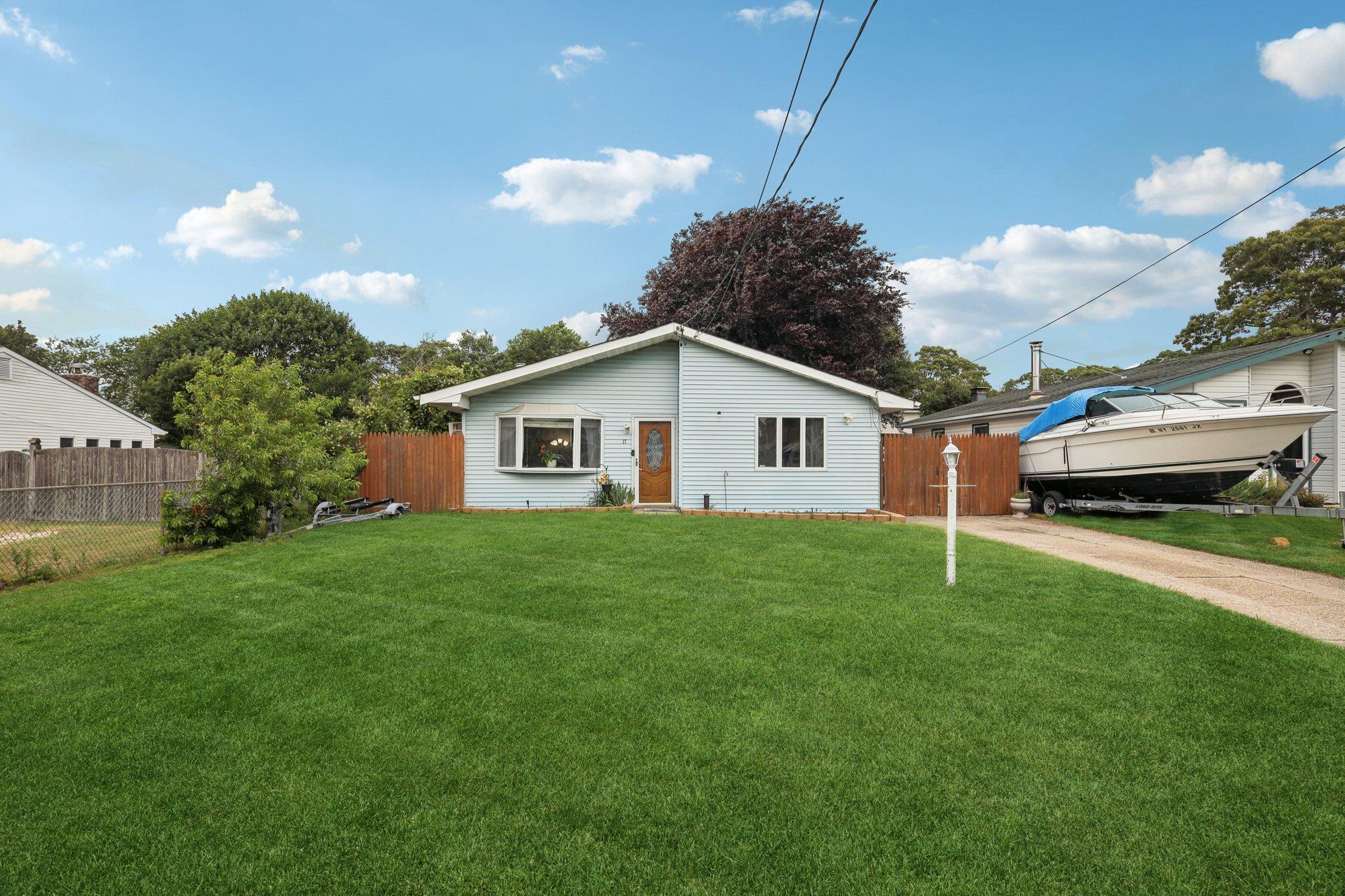 17 Lombardy Drive