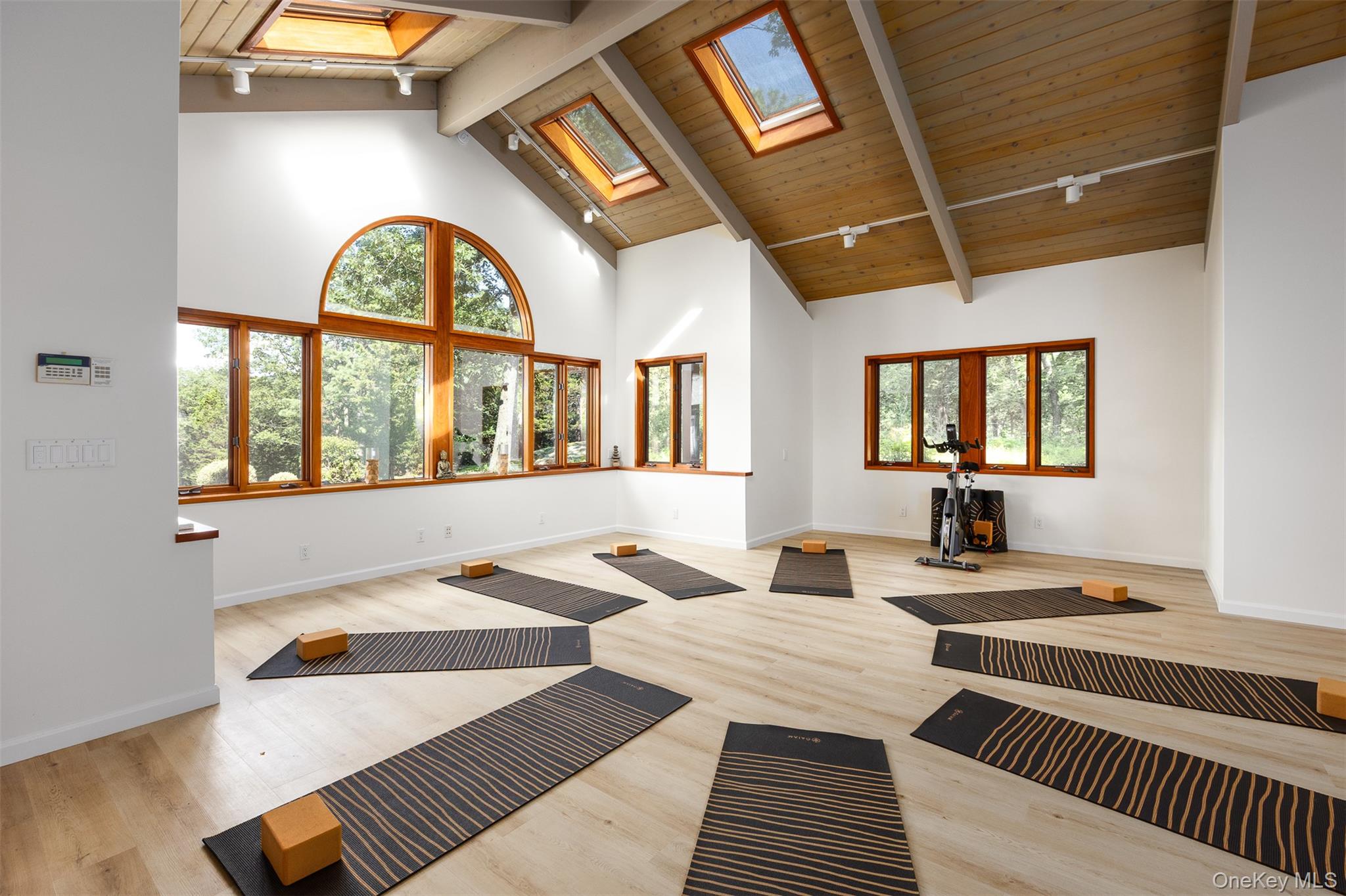 12 Mountain Brook Road