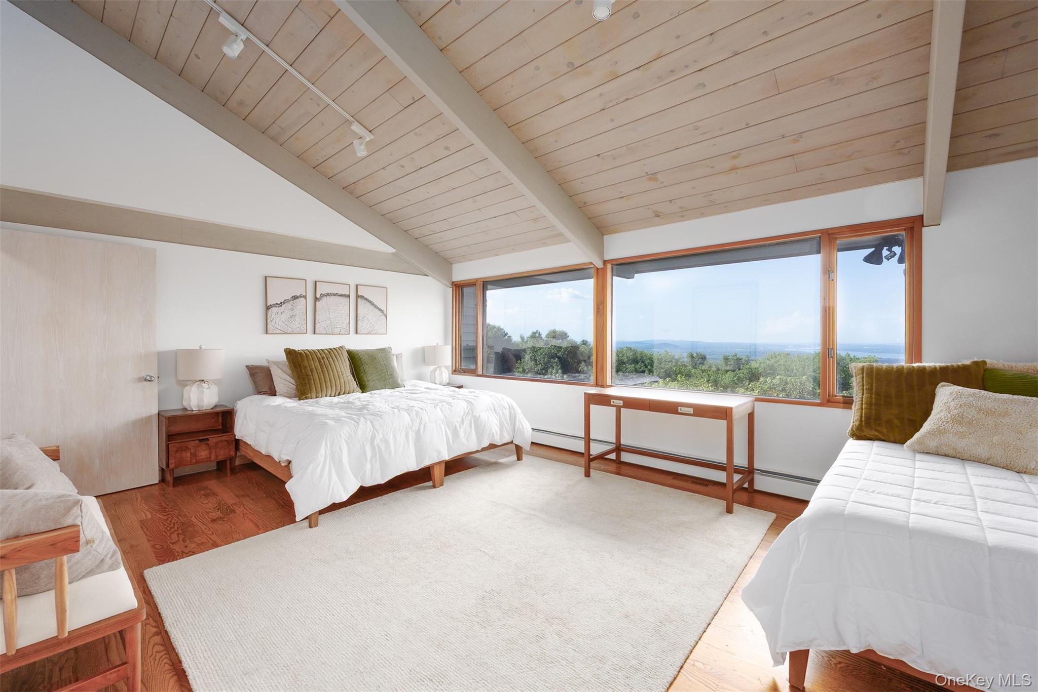 12 Mountain Brook Road