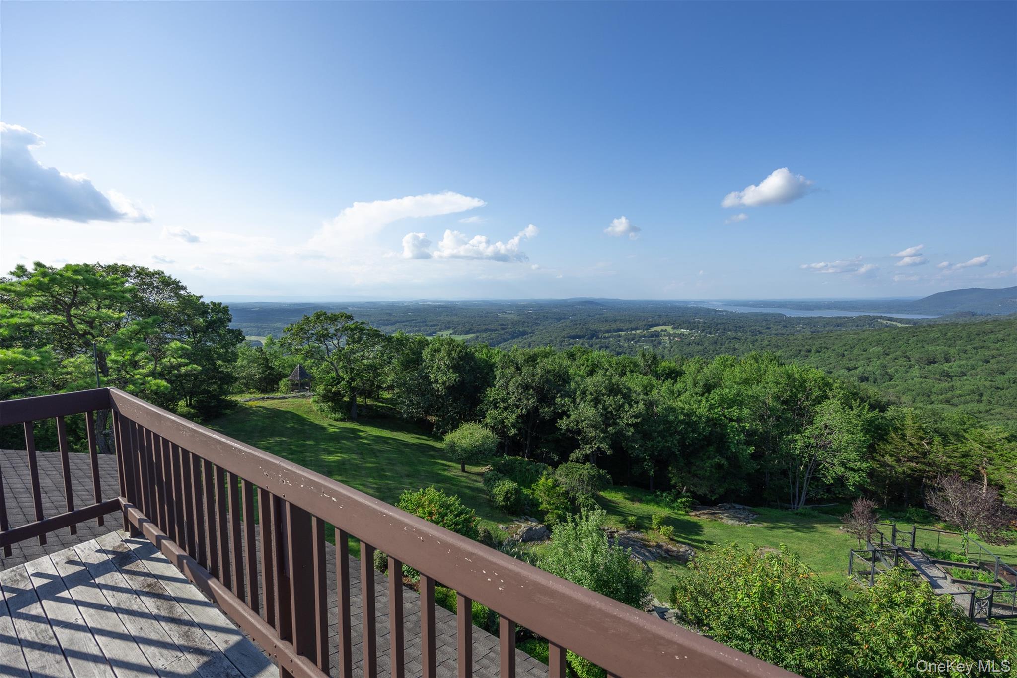 12 Mountain Brook Road