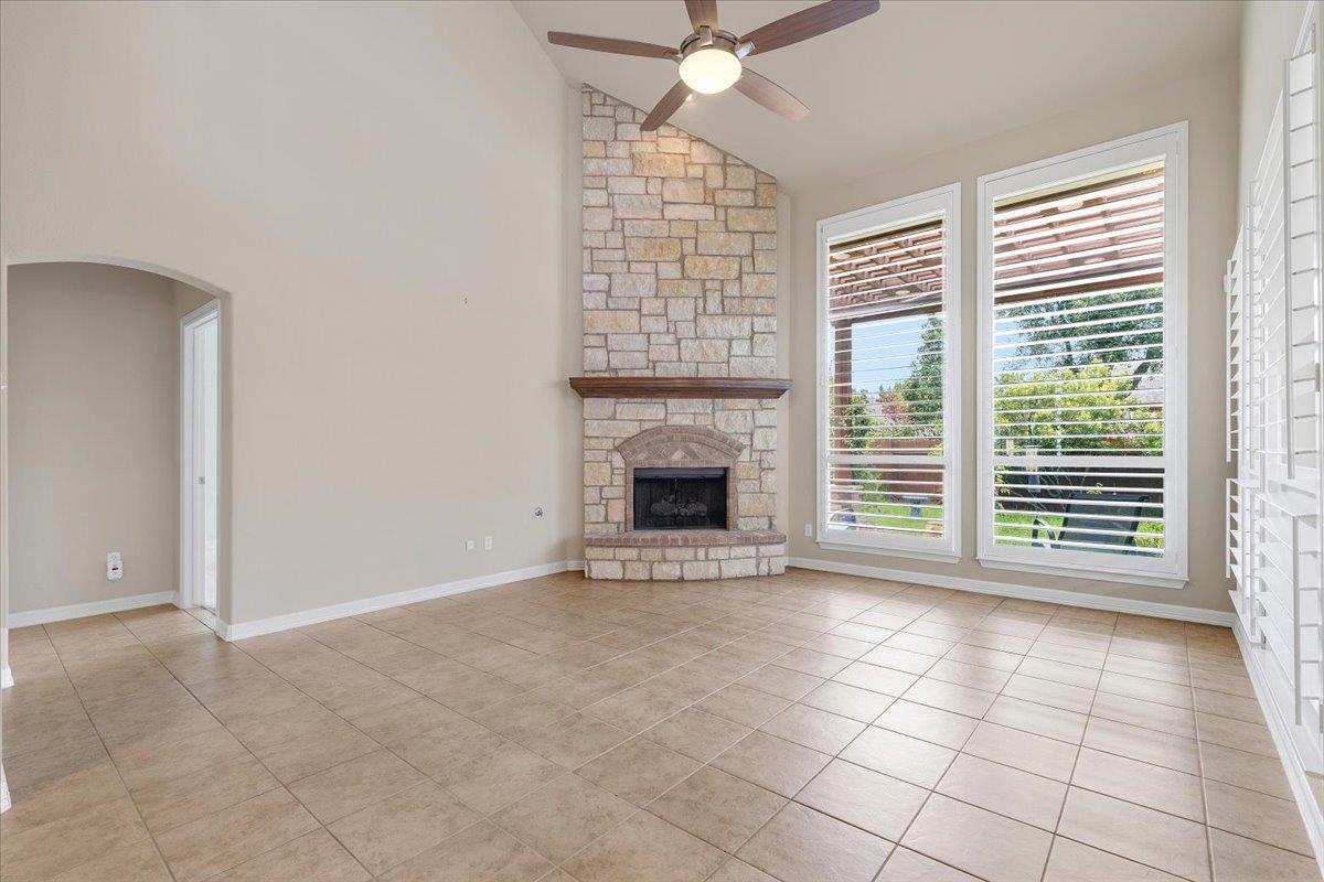 13812 Long Shadow DR