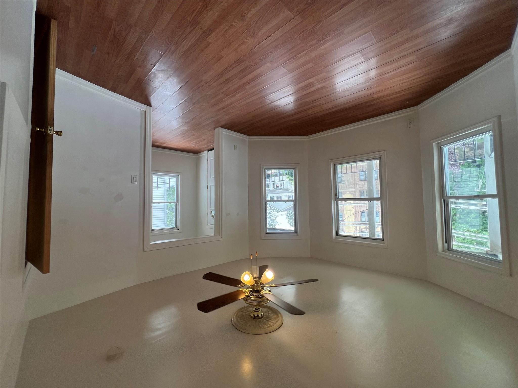 304 S 1st Avenue Unit: 2