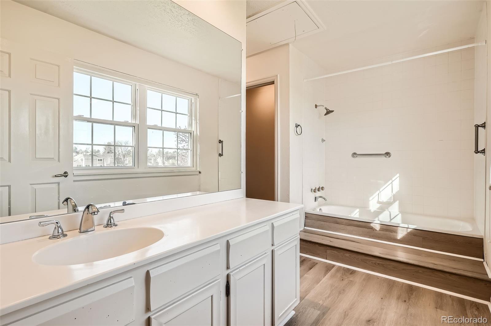2122 S Victor Street Unit: F